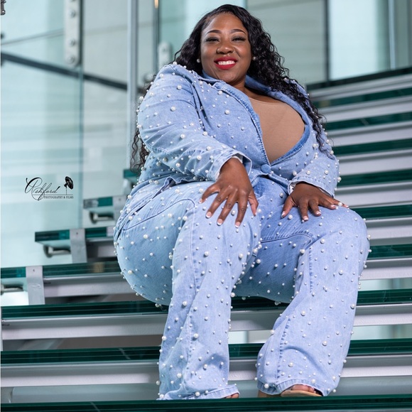 Denim pantsuit with pearls - Picture 4 of 6